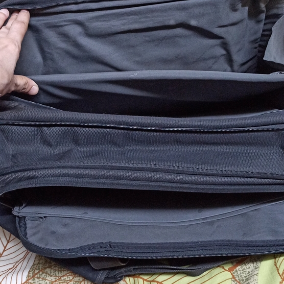 Delsey Bag - Picture 4 of 7